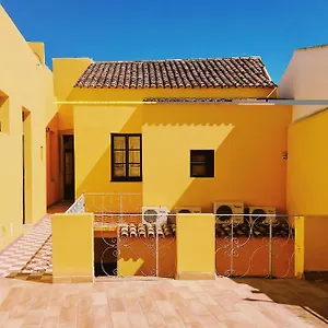  Hostel Hub 1878